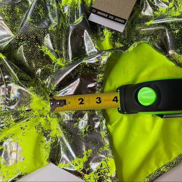 Nike Air Women's 3" Running Shorts Volt Size S,M,XL - Picture 9 of 12